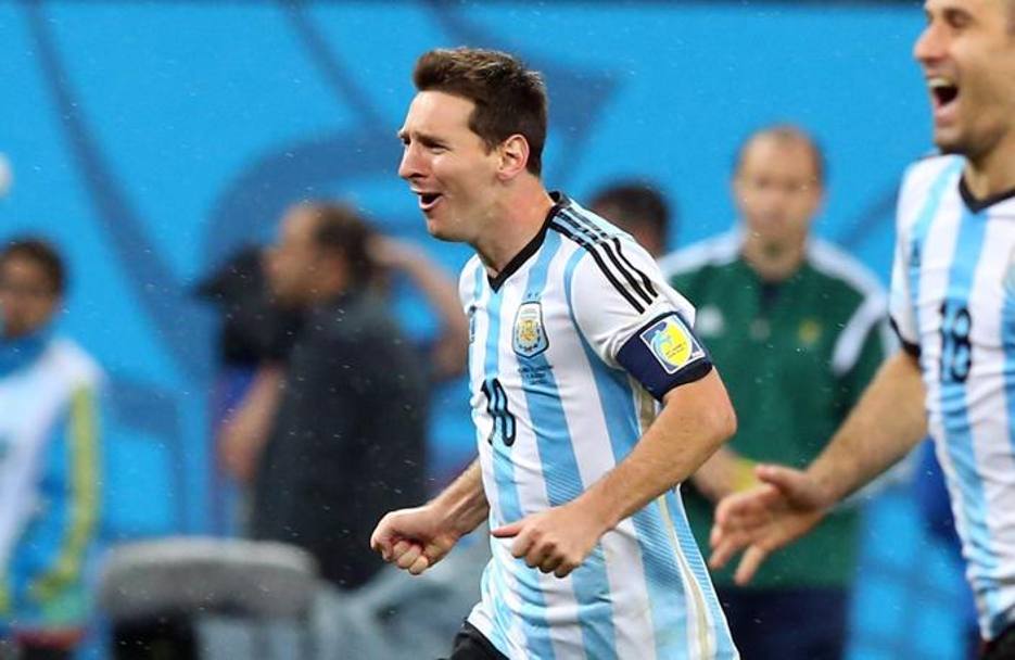 Messi festeggia: la sua Argentina è finalmente tornata in finale dopo ventiquattro anni di attesa. EPA